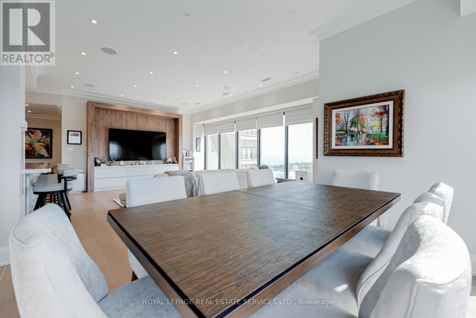 












2508 - 2045 LAKE SHORE BOULEVARD W

,
Toronto,




Ontario
M8V2Z6

