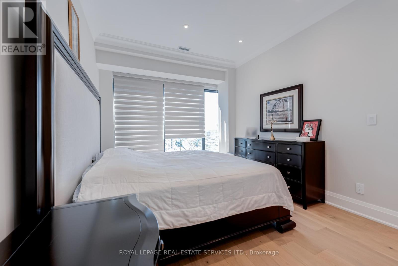 












2508 - 2045 LAKE SHORE BOULEVARD W

,
Toronto,




Ontario
M8V2Z6

