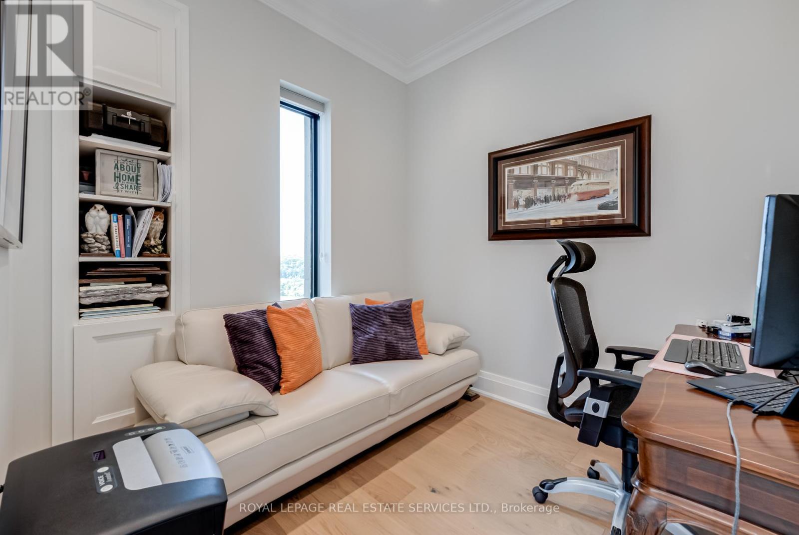 












2508 - 2045 LAKE SHORE BOULEVARD W

,
Toronto,




Ontario
M8V2Z6

