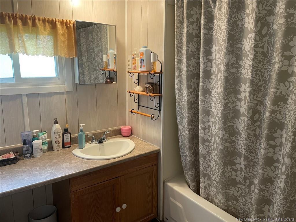 









466


Sunnyside

AVE,
Miramichi,




NB
E1V 3N5

