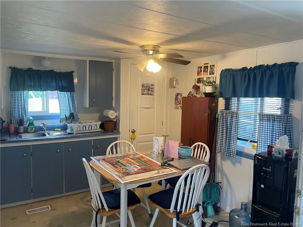 









466


Sunnyside

AVE,
Miramichi,




NB
E1V 3N5

