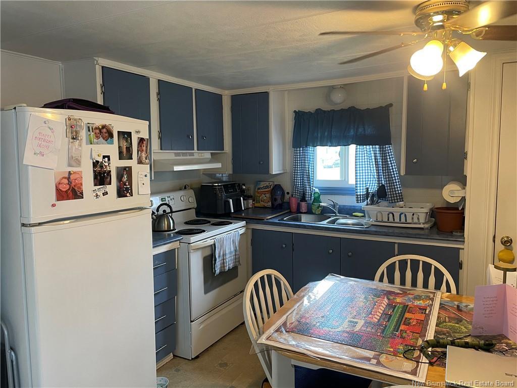 









466


Sunnyside

AVE,
Miramichi,




NB
E1V 3N5

