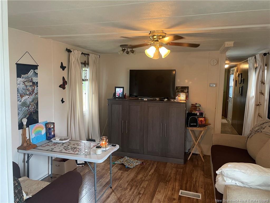 









466


Sunnyside

AVE,
Miramichi,




NB
E1V 3N5

