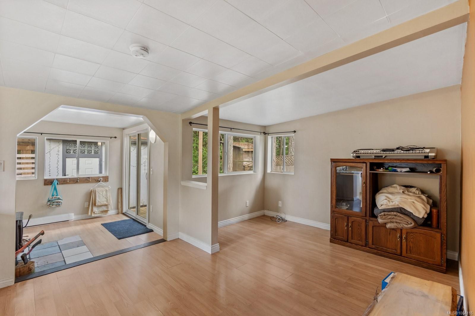 









2059


Austin

Rd,
Comox,




BC
V9M 3Z4

