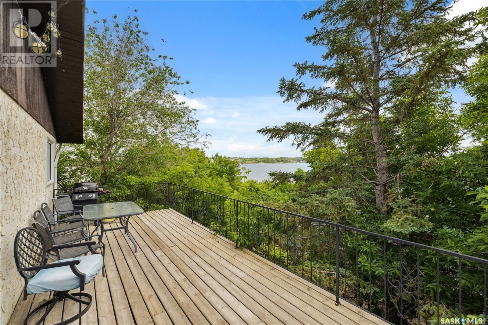 












461 13th STREET E

,
Regina Beach,




Saskatchewan
S0G4C0

