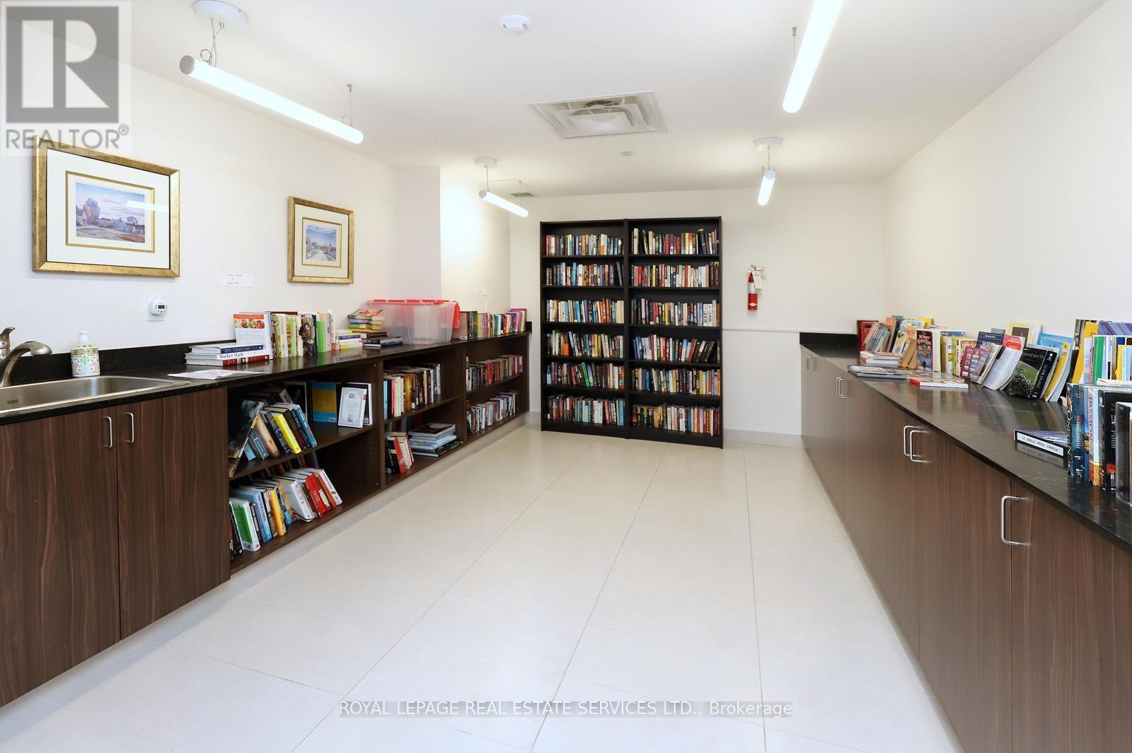 












433 - 1575 LAKESHORE ROAD W

,
Mississauga,




Ontario
L5J0B1

