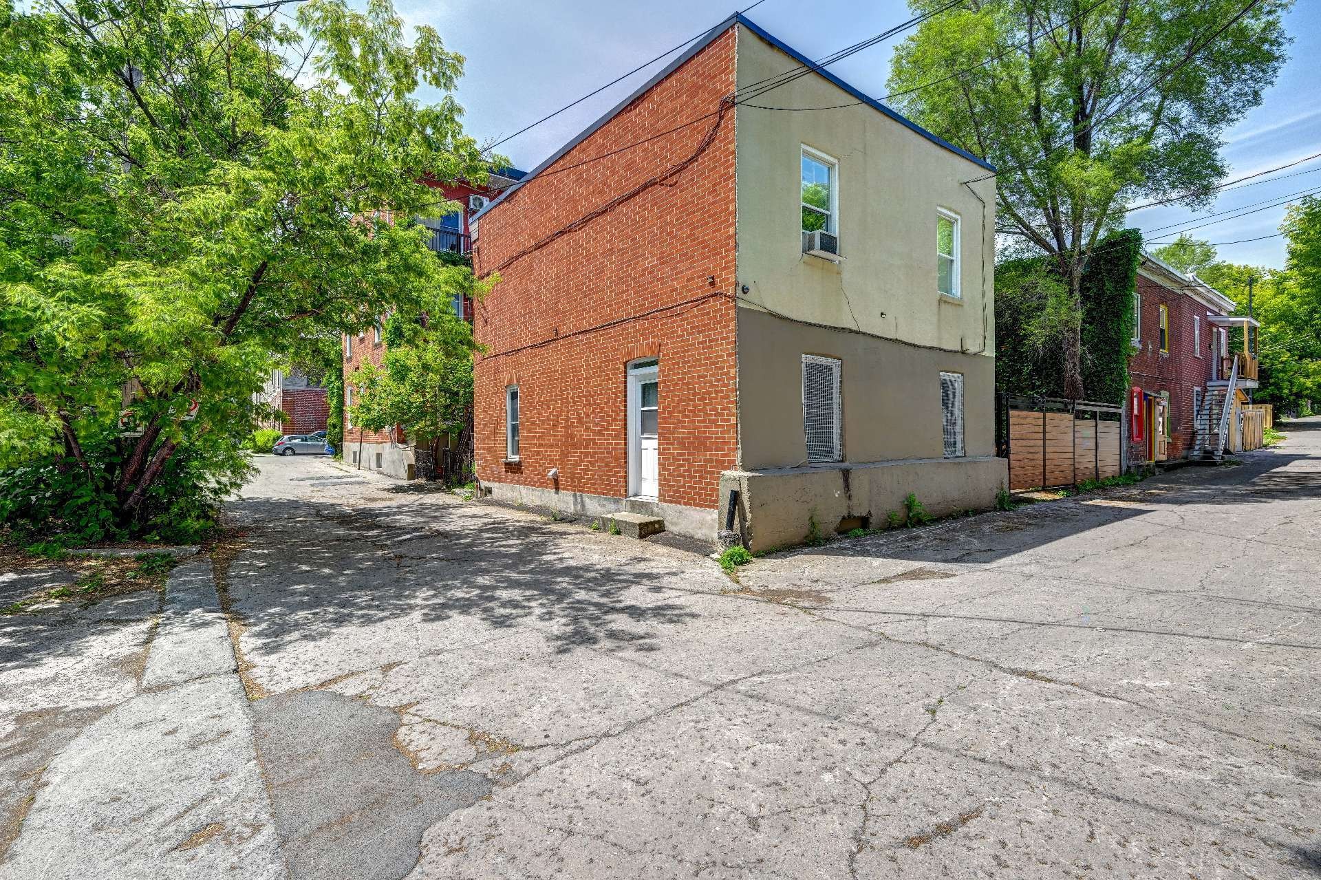









2263

 - 2269


Rue St-Germain

,
Montréal (Mercier/Hochelaga-Maisonneuve),




QC
H1W2T9

