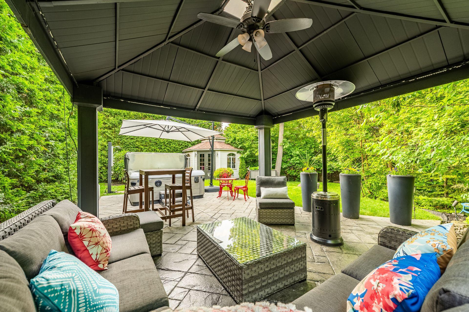 









200


Rue Jean-De Fonblanche

,
Carignan,




QC
J3L7A8

