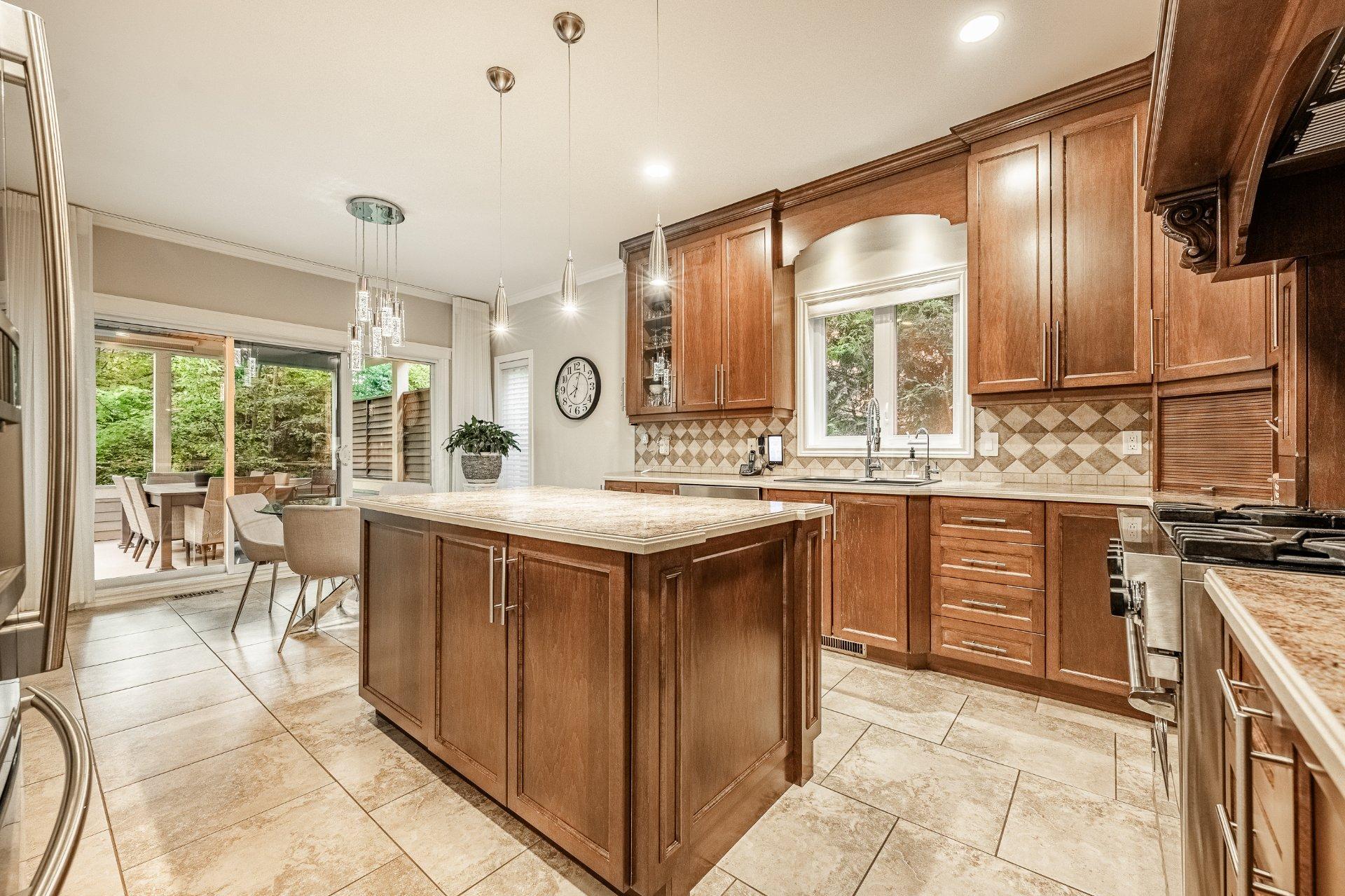 









200


Rue Jean-De Fonblanche

,
Carignan,




QC
J3L7A8

