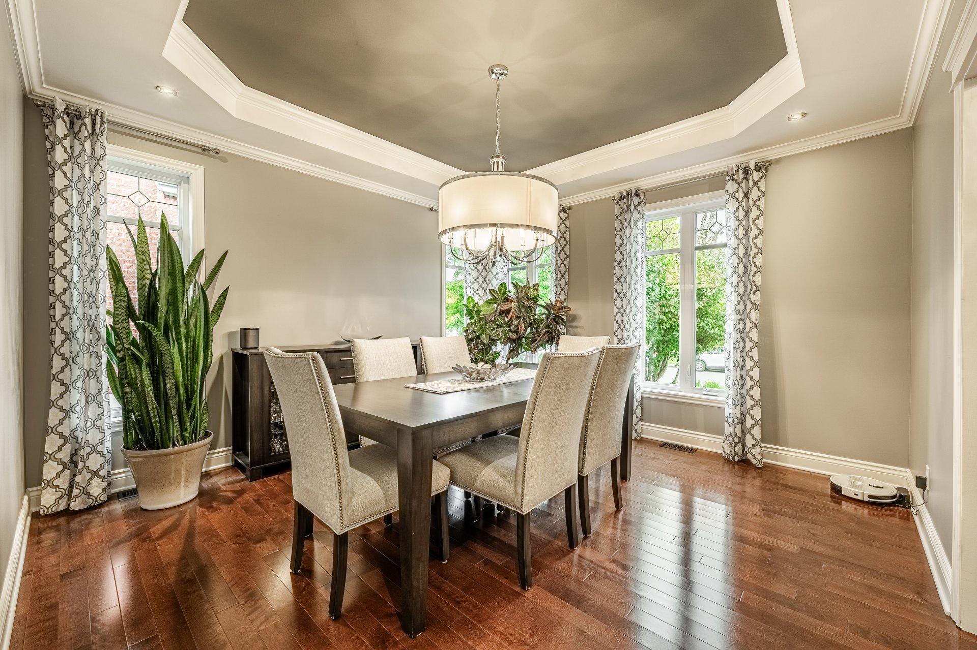 









200


Rue Jean-De Fonblanche

,
Carignan,




QC
J3L7A8

