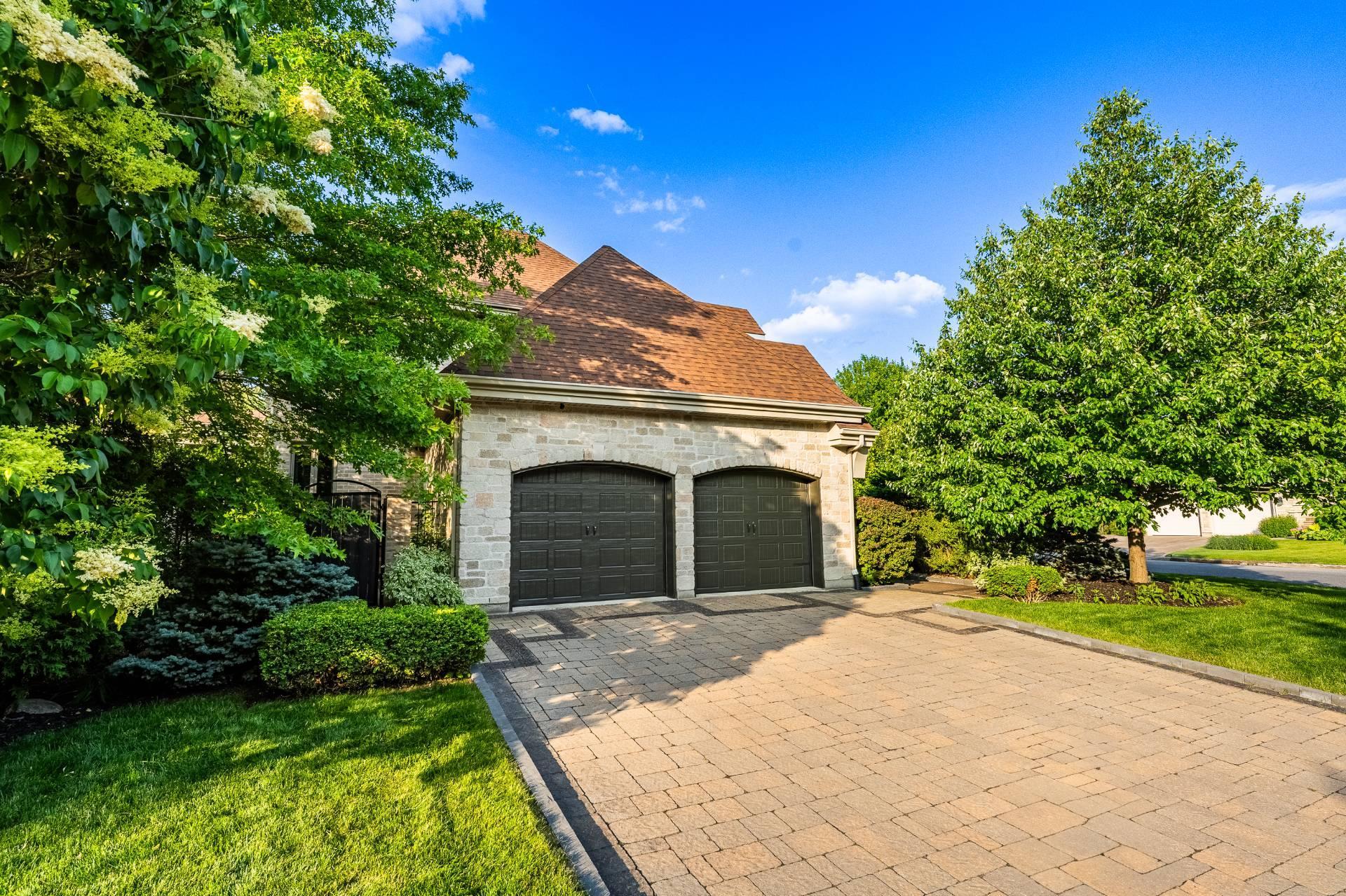 









200


Rue Jean-De Fonblanche

,
Carignan,




QC
J3L7A8

