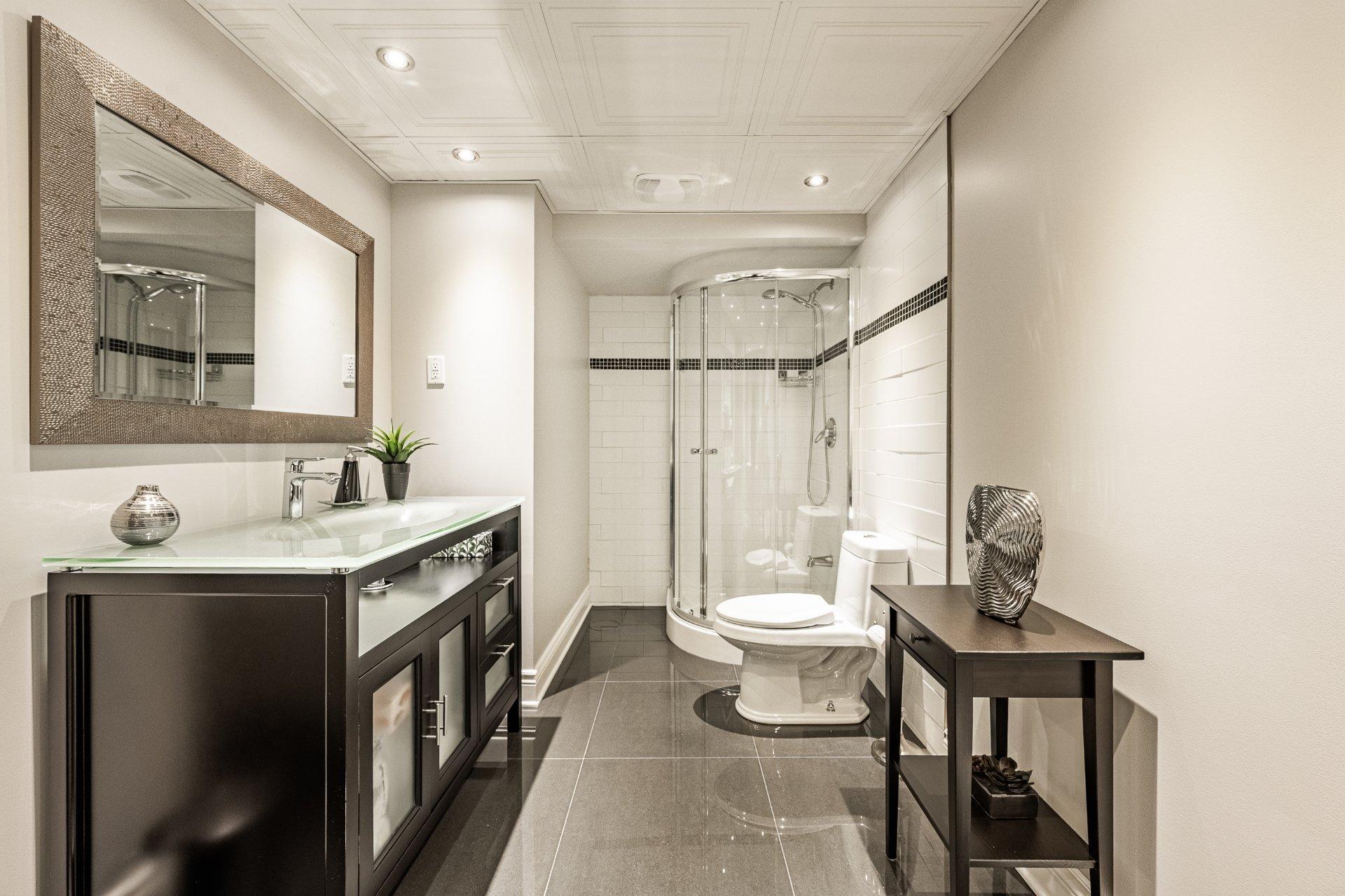 









200


Rue Jean-De Fonblanche

,
Carignan,




QC
J3L7A8

