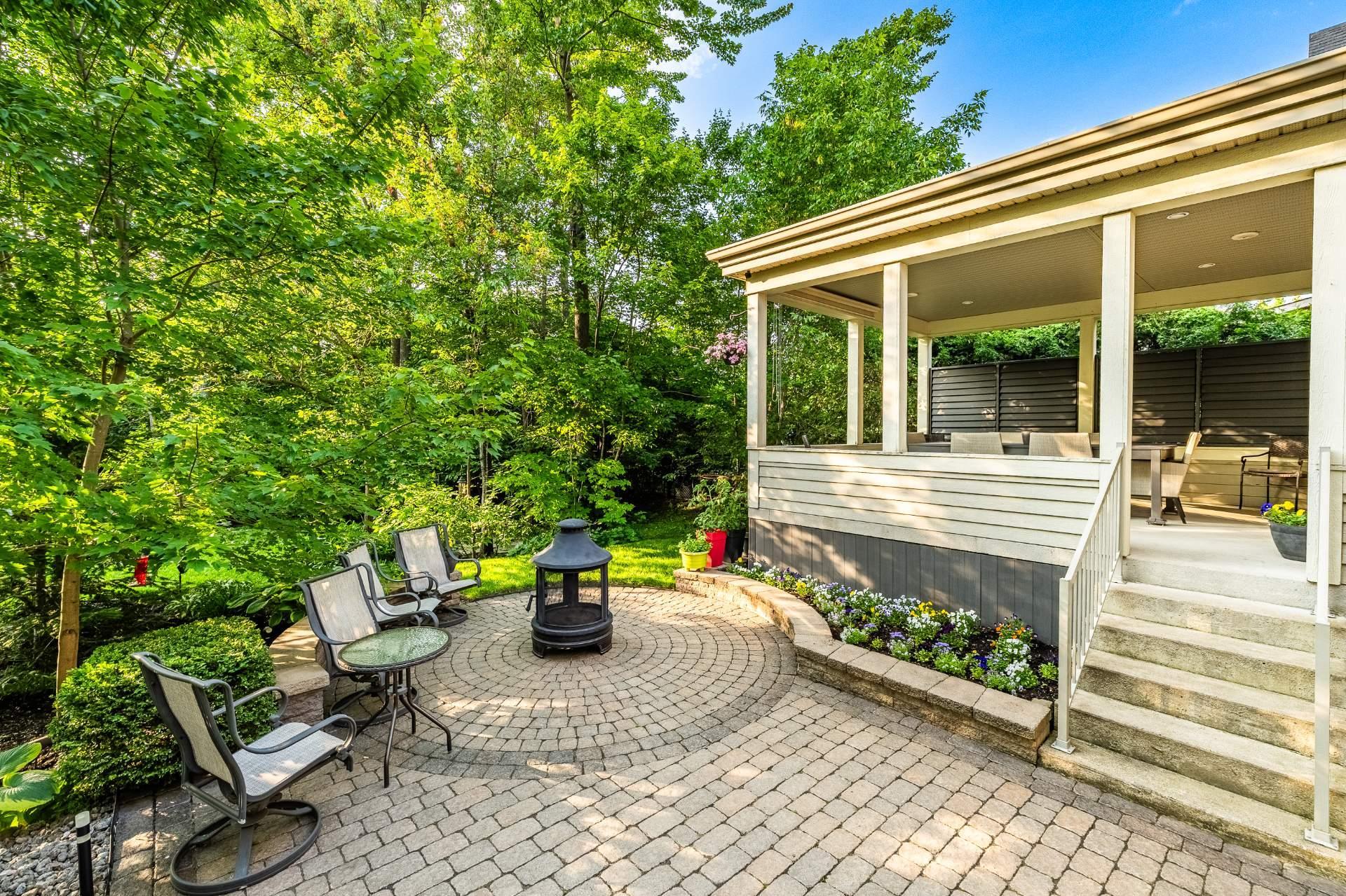 









200


Rue Jean-De Fonblanche

,
Carignan,




QC
J3L7A8

