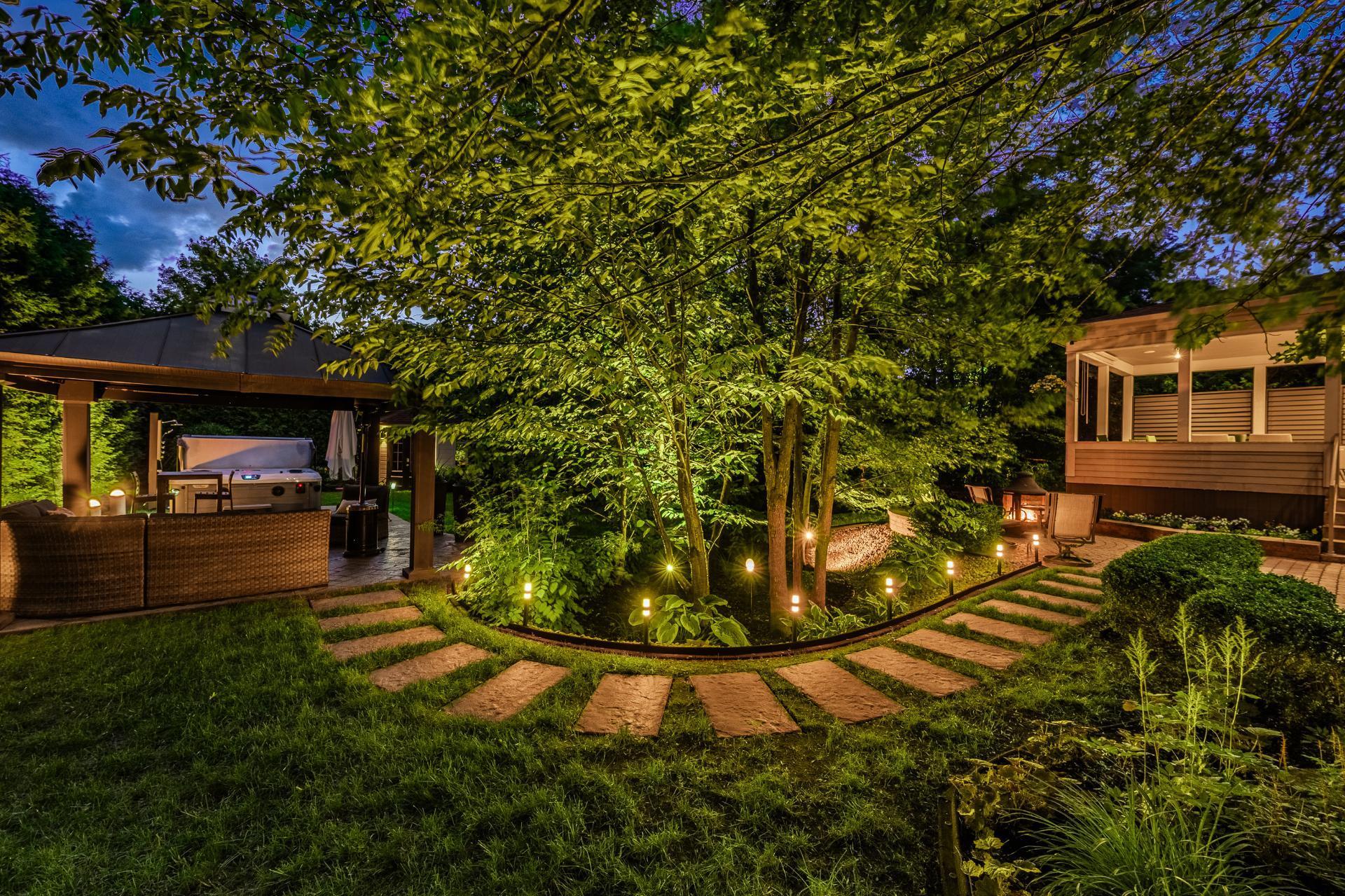 









200


Rue Jean-De Fonblanche

,
Carignan,




QC
J3L7A8

