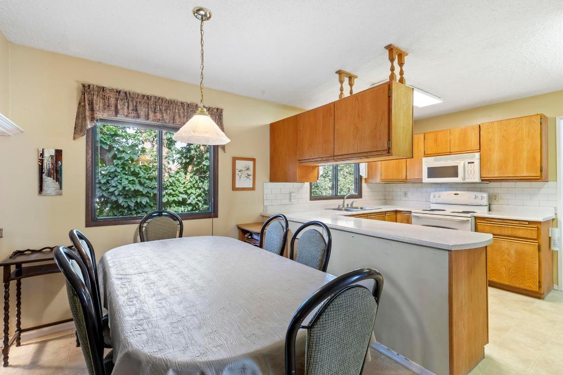 









540


Gramiak

Road,
Kelowna,




BC
V1X 1K5

