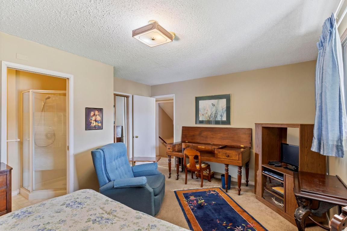 









540


Gramiak

Road,
Kelowna,




BC
V1X 1K5

