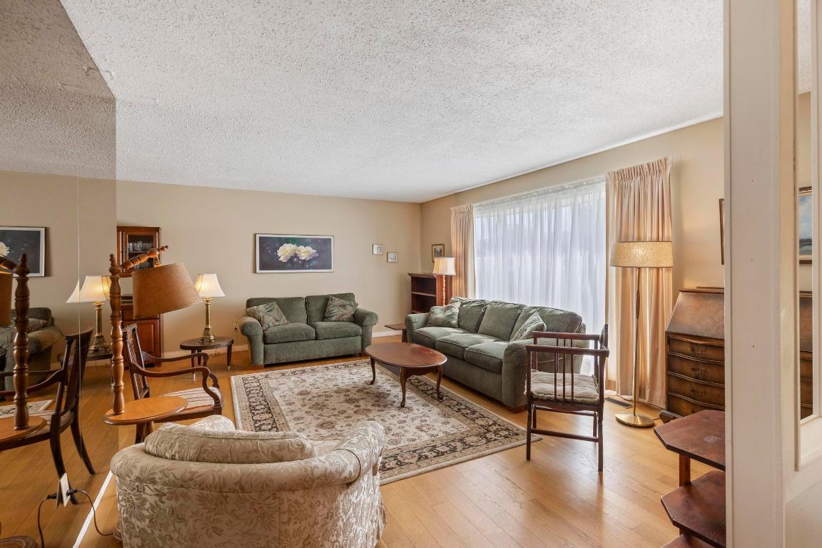 









540


Gramiak

Road,
Kelowna,




BC
V1X 1K5

