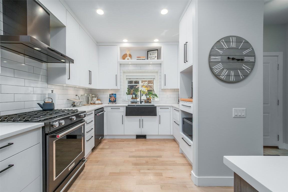 









690


Lequime

Road, 106,
Kelowna,




BC
V1W 5B8

