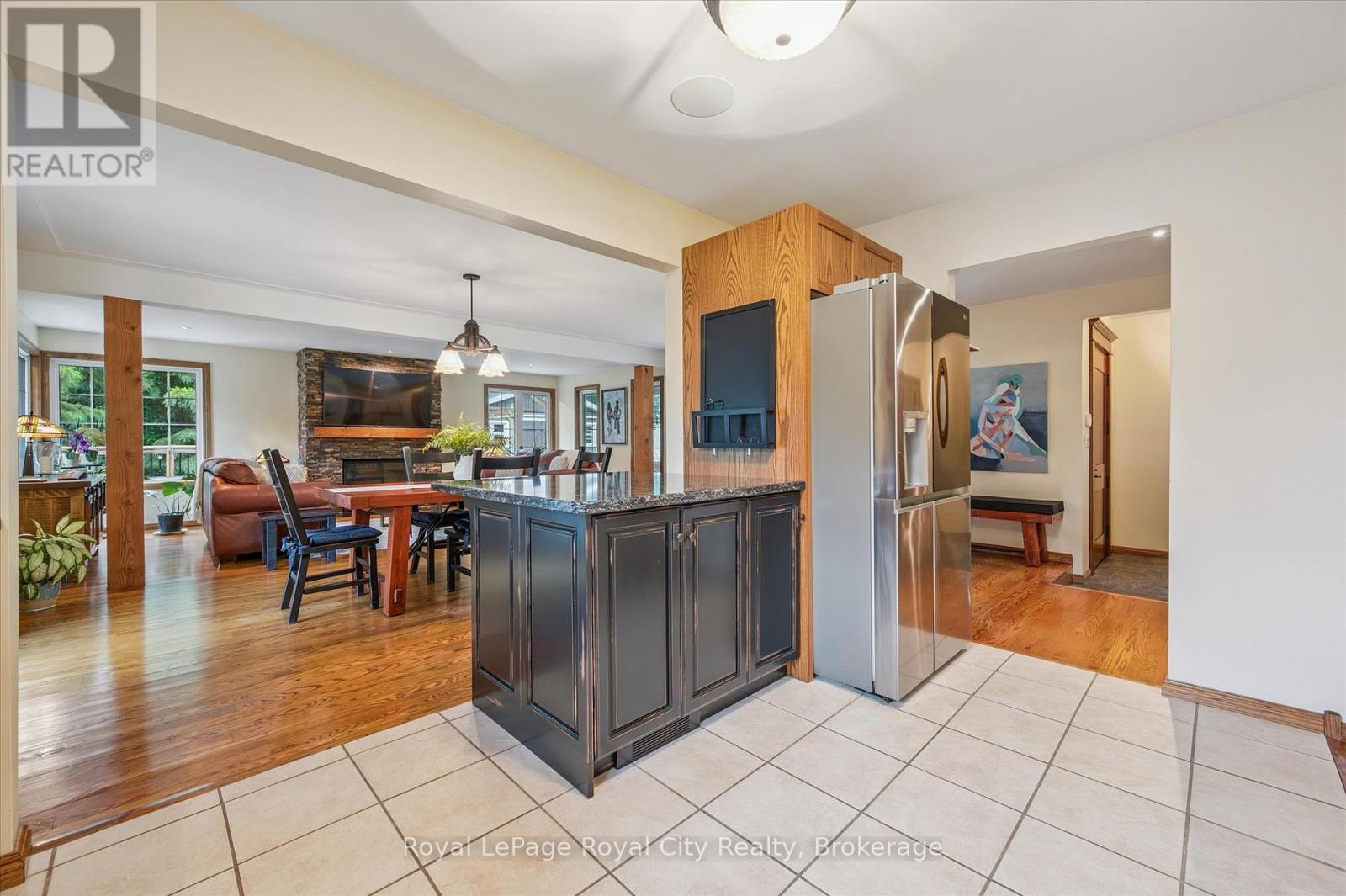 












7242 4 SIDE ROAD

,
Centre Wellington,




Ontario
N0B1B0

