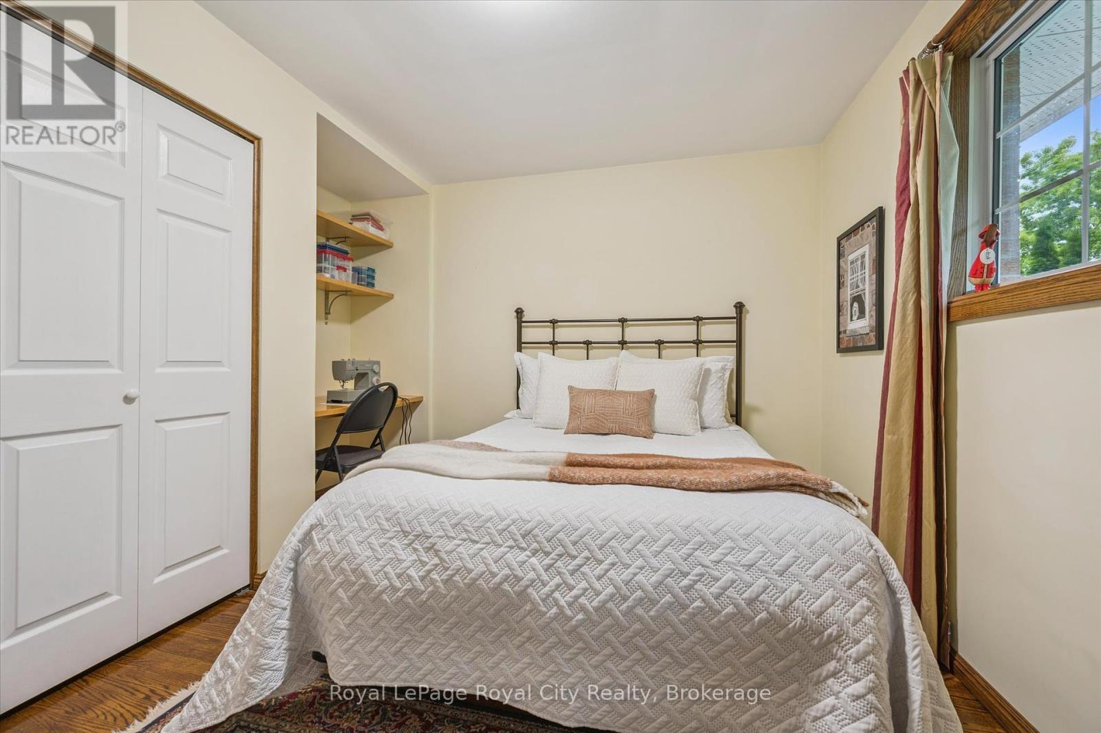 












7242 4 SIDE ROAD

,
Centre Wellington,




Ontario
N0B1B0

