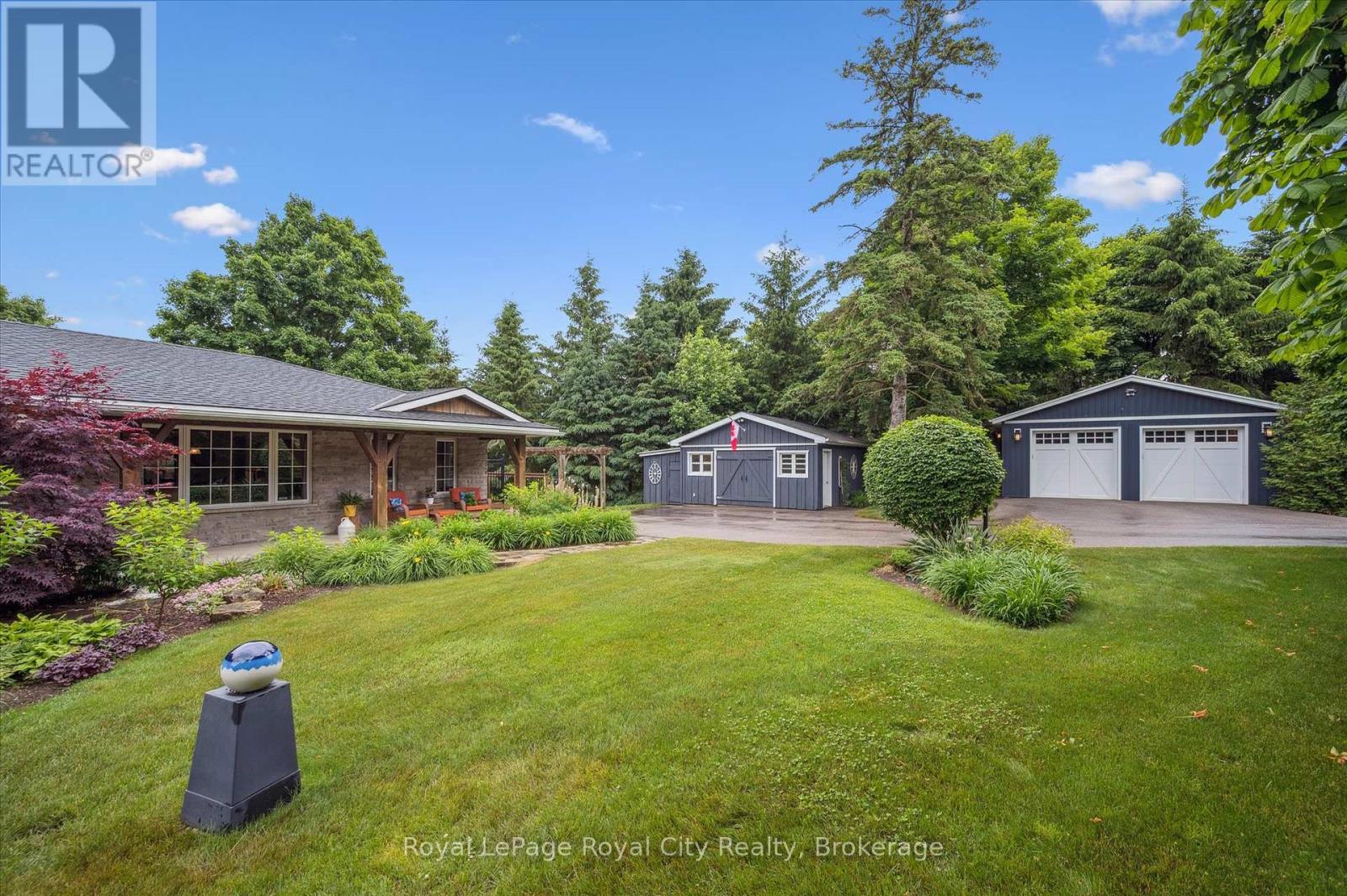 












7242 4 SIDE ROAD

,
Centre Wellington,




Ontario
N0B1B0

