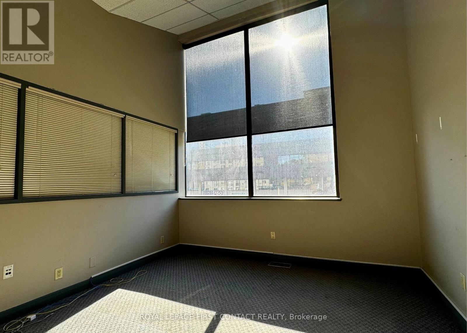 












102 - 135 BAYFIELD STREET

,
Barrie,




Ontario
L4M3B3

