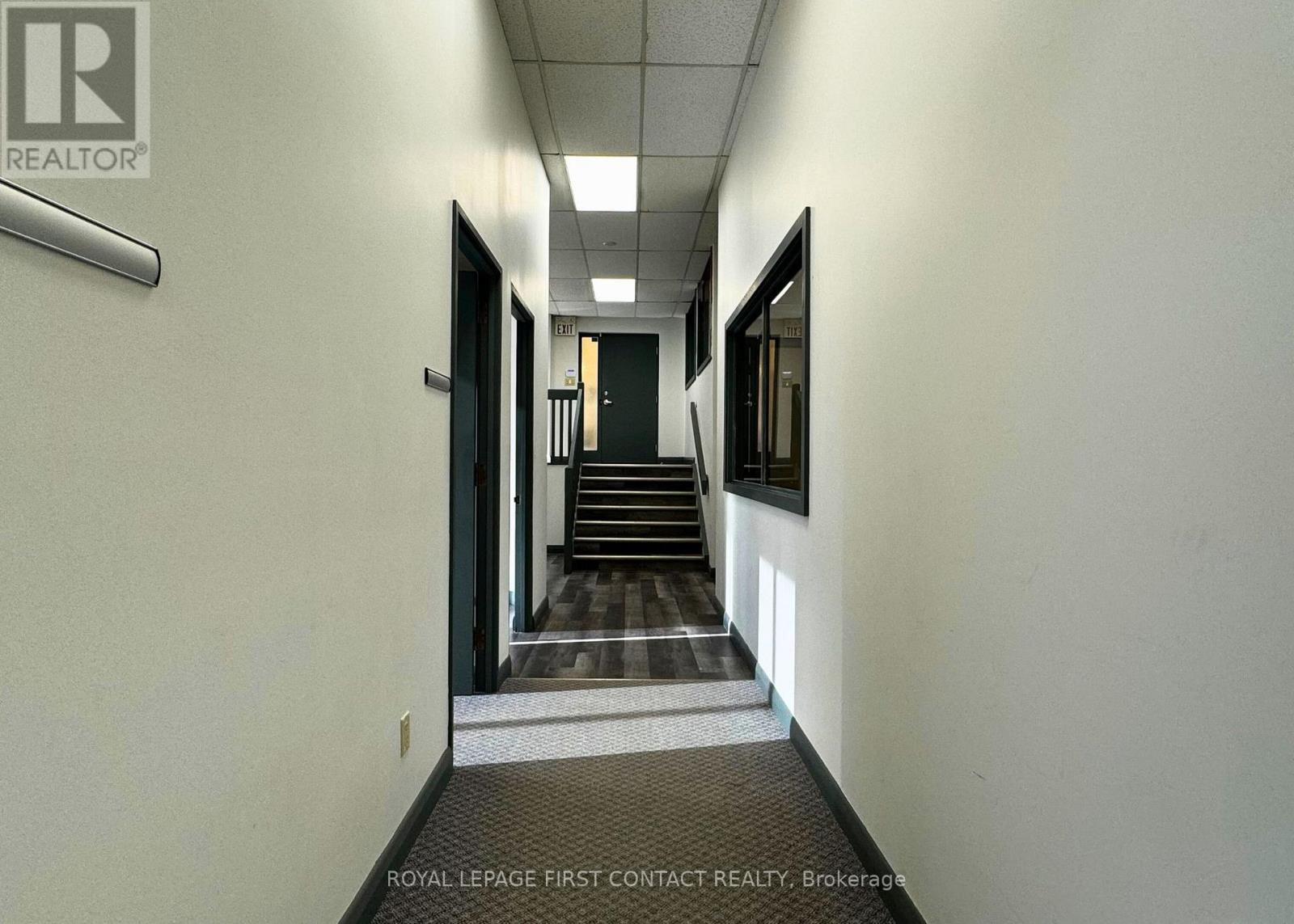 












102 - 135 BAYFIELD STREET

,
Barrie,




Ontario
L4M3B3

