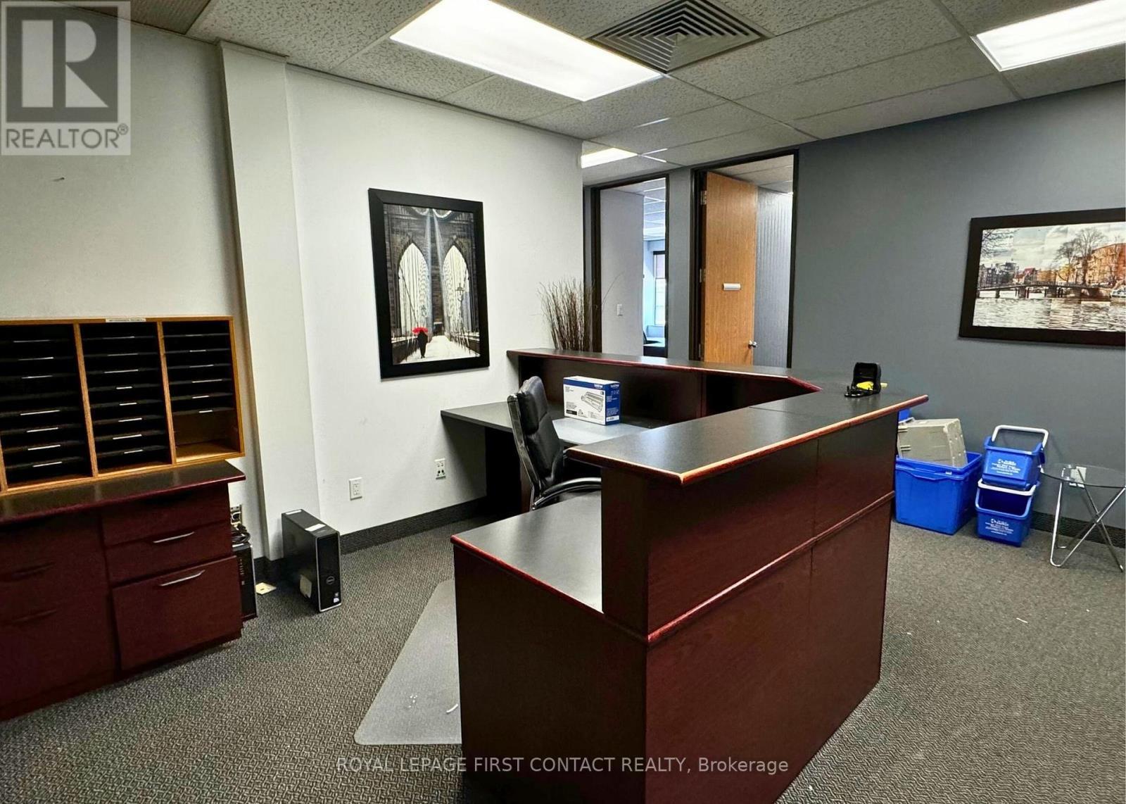 












201/202 - 135 BAYFIELD STREET

,
Barrie,




Ontario
L4M3B3

