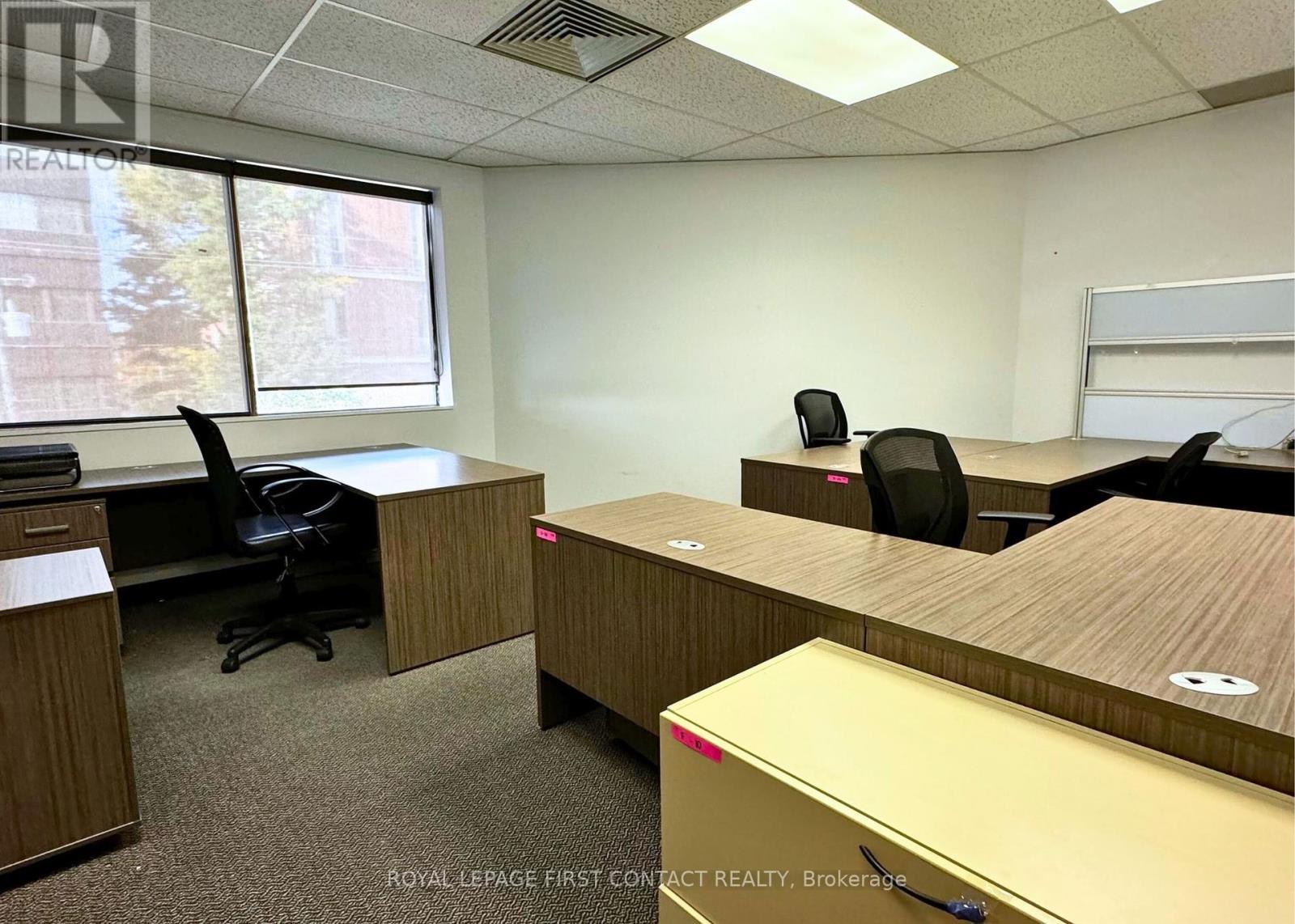 












201/202 - 135 BAYFIELD STREET

,
Barrie,




Ontario
L4M3B3

