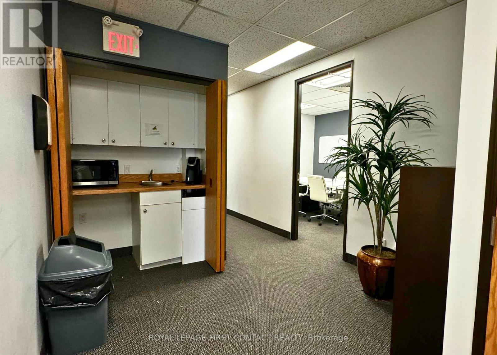 












201/202 - 135 BAYFIELD STREET

,
Barrie,




Ontario
L4M3B3

