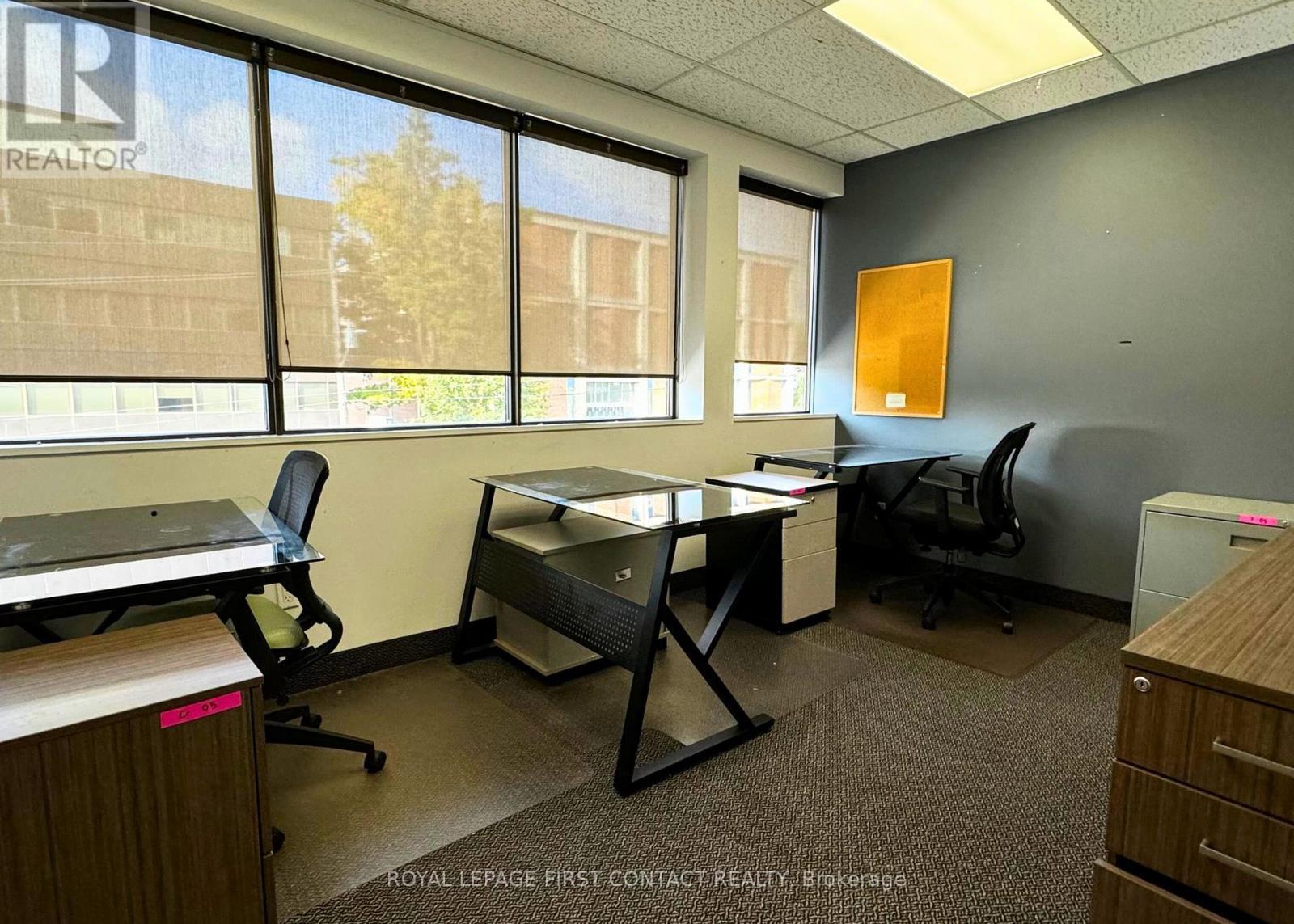 












201/202 - 135 BAYFIELD STREET

,
Barrie,




Ontario
L4M3B3

