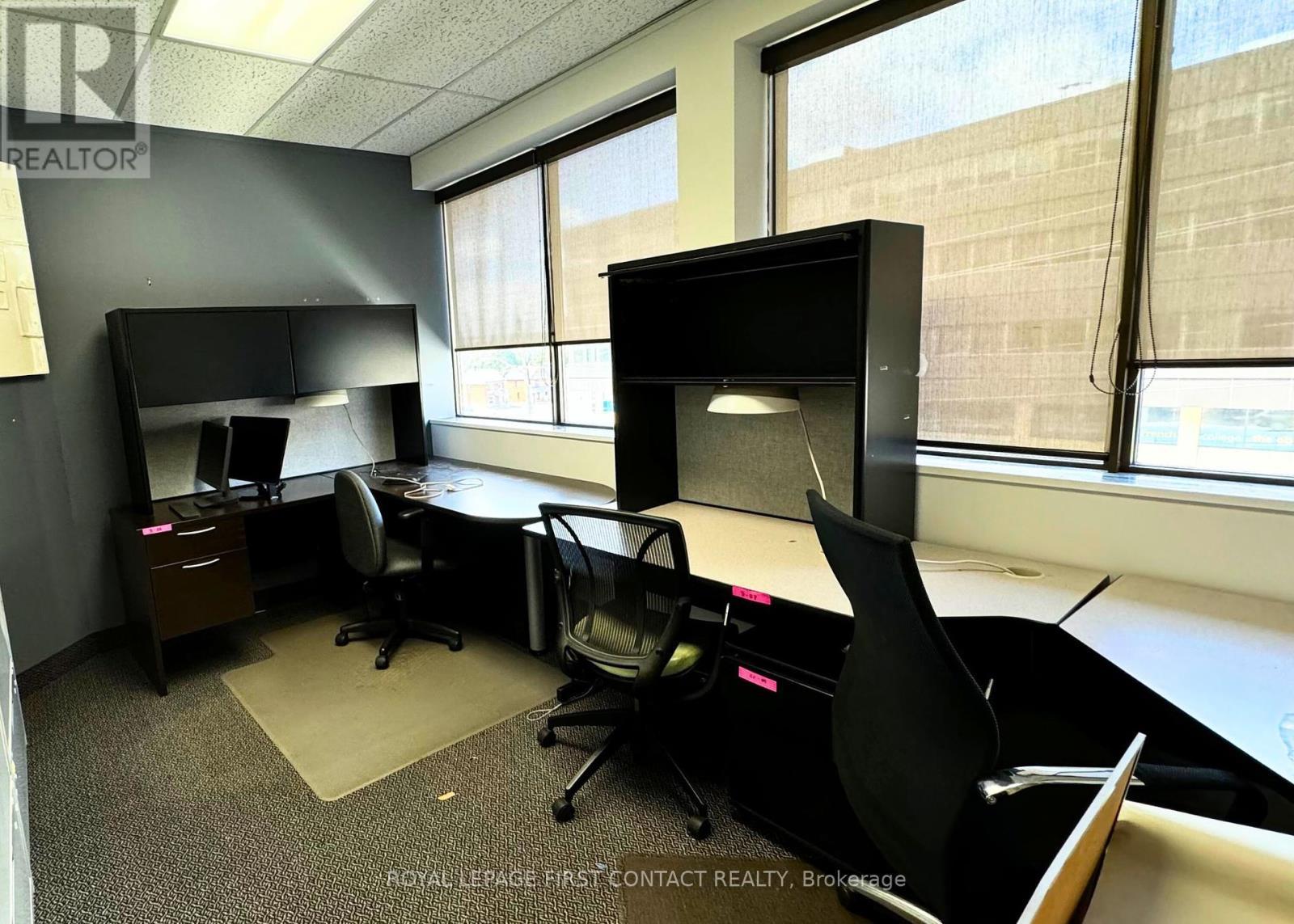 












201/202 - 135 BAYFIELD STREET

,
Barrie,




Ontario
L4M3B3

