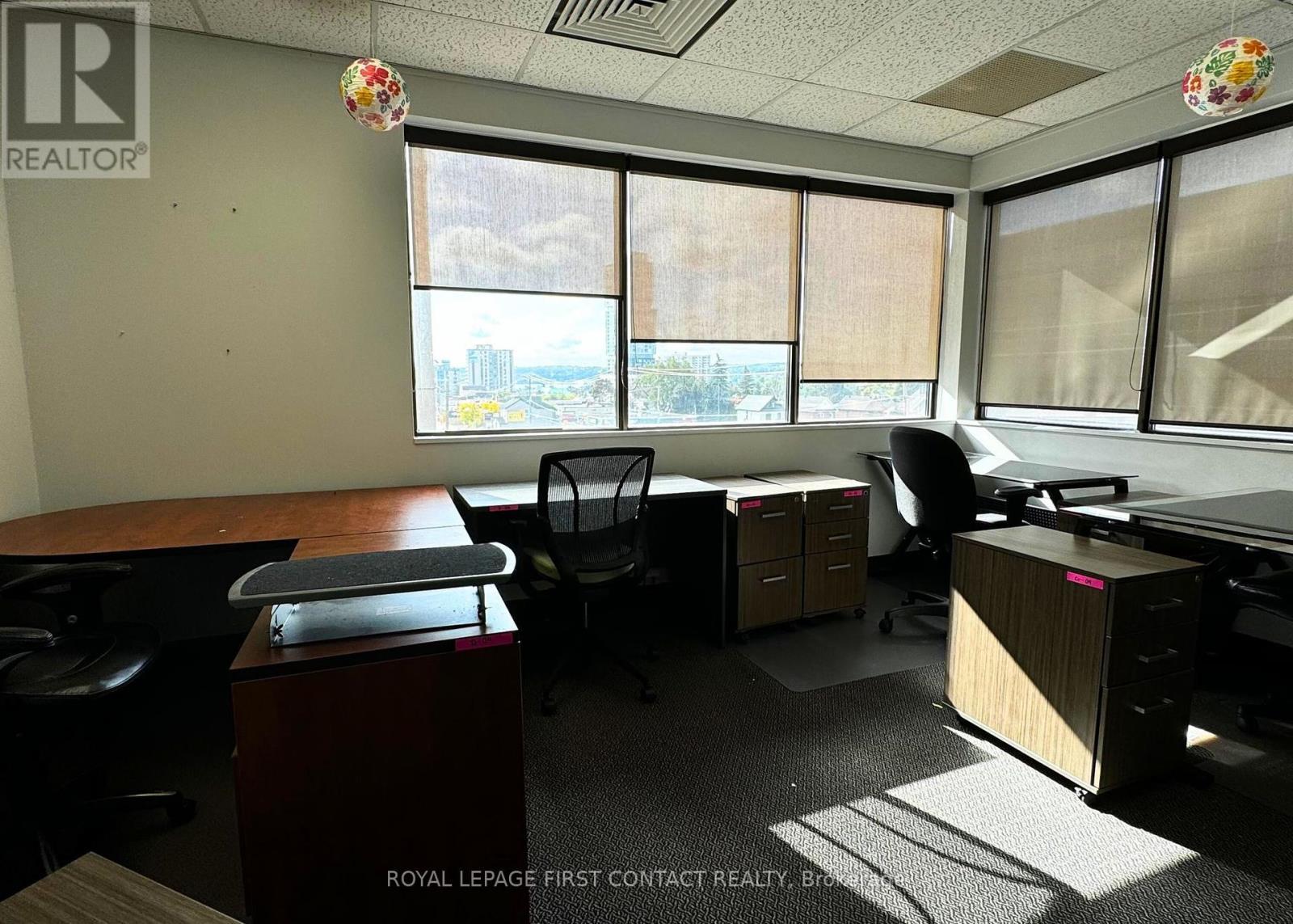 












201/202 - 135 BAYFIELD STREET

,
Barrie,




Ontario
L4M3B3

