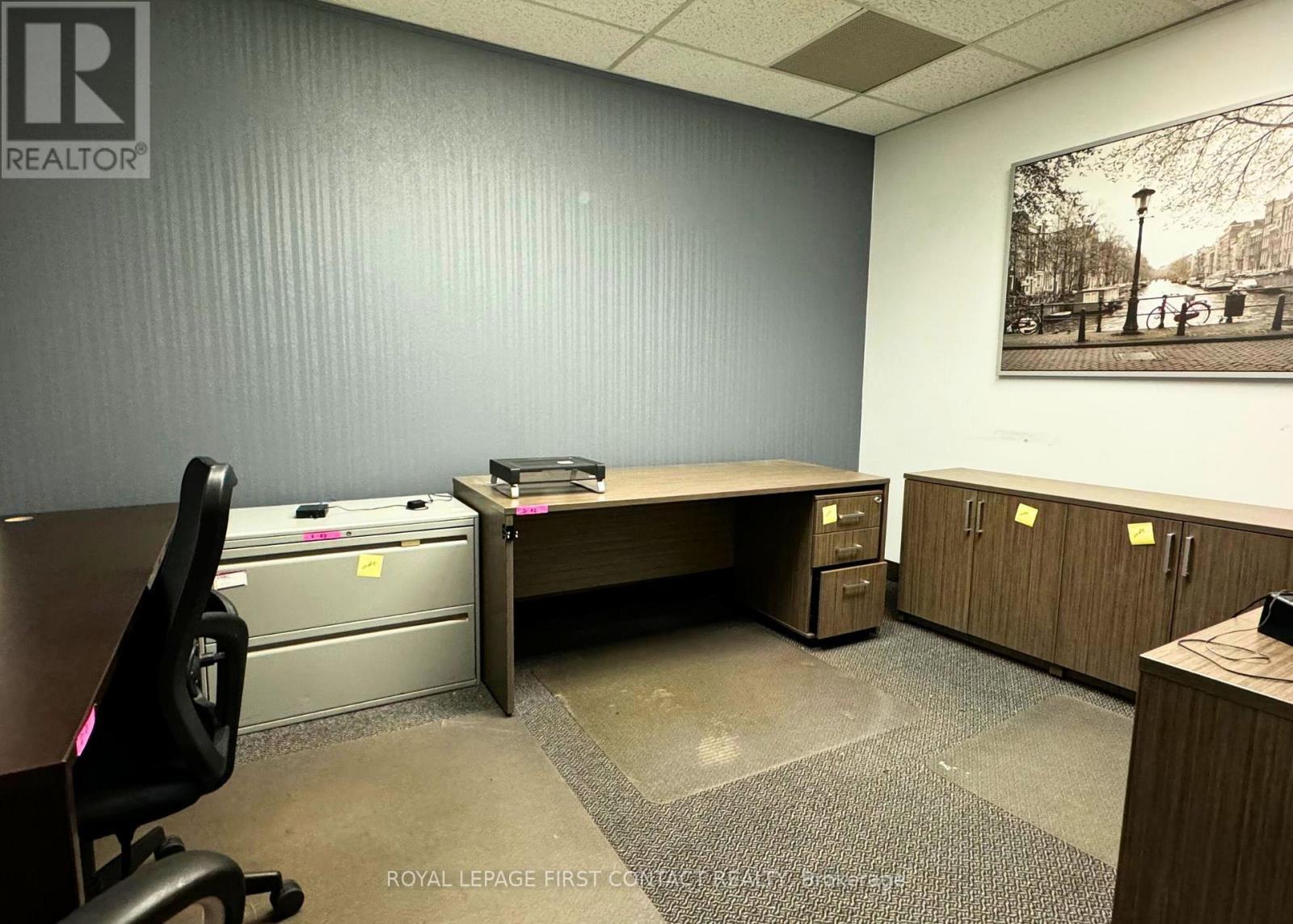 












201/202 - 135 BAYFIELD STREET

,
Barrie,




Ontario
L4M3B3

