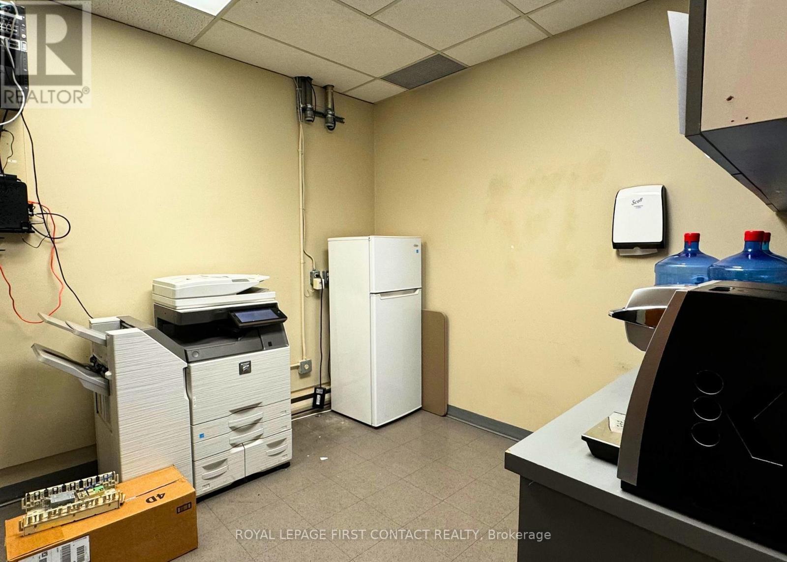 












201/202 - 135 BAYFIELD STREET

,
Barrie,




Ontario
L4M3B3

