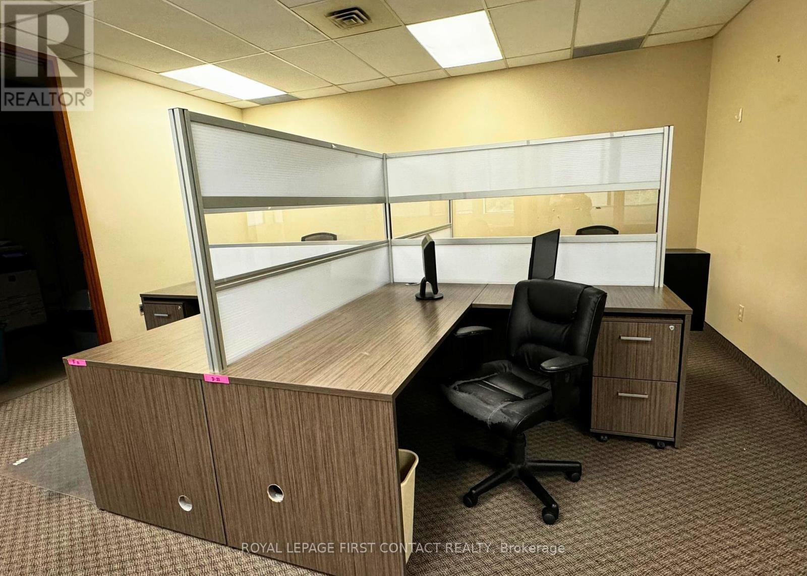 












201/202 - 135 BAYFIELD STREET

,
Barrie,




Ontario
L4M3B3

