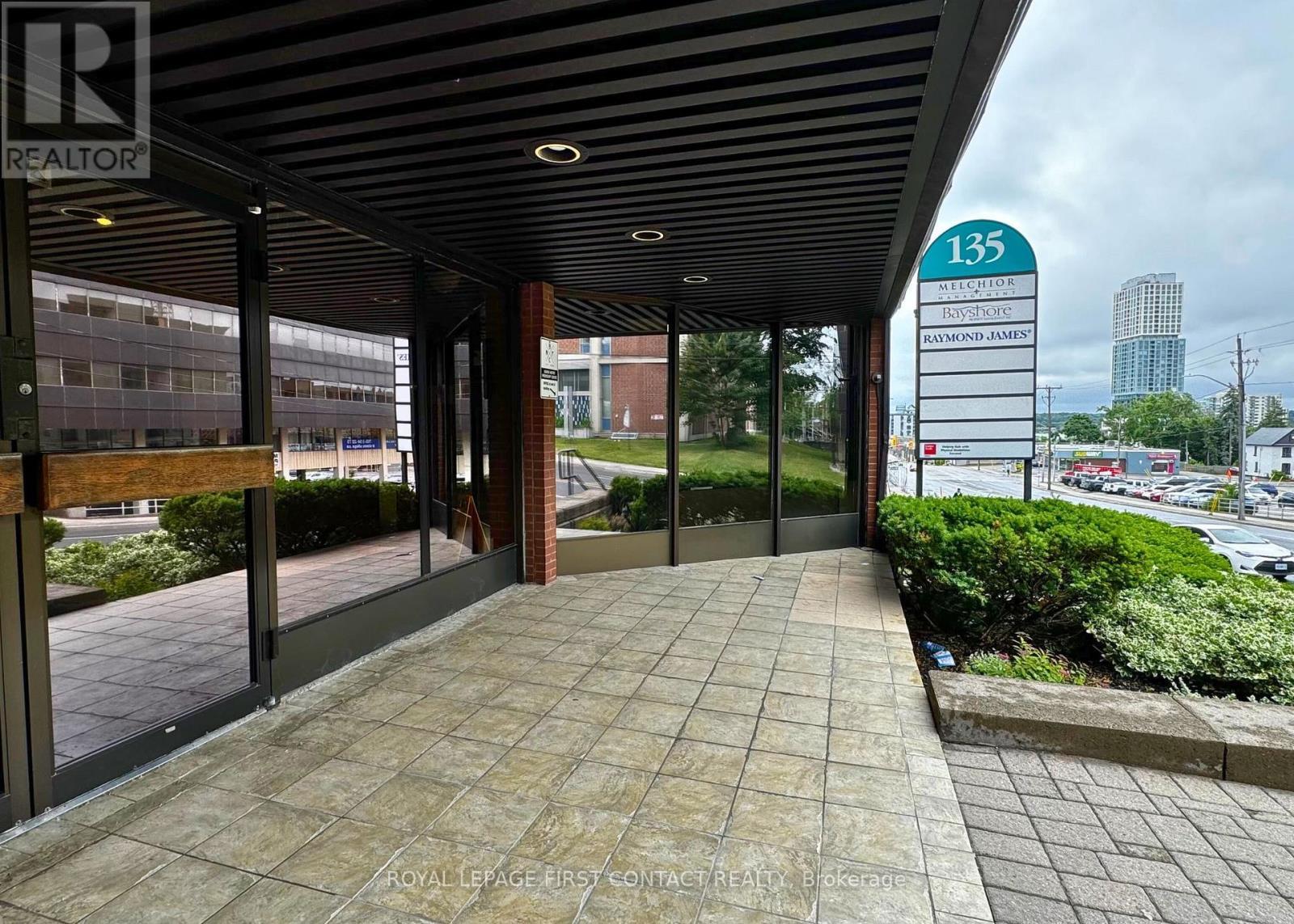 












201/202 - 135 BAYFIELD STREET

,
Barrie,




Ontario
L4M3B3

