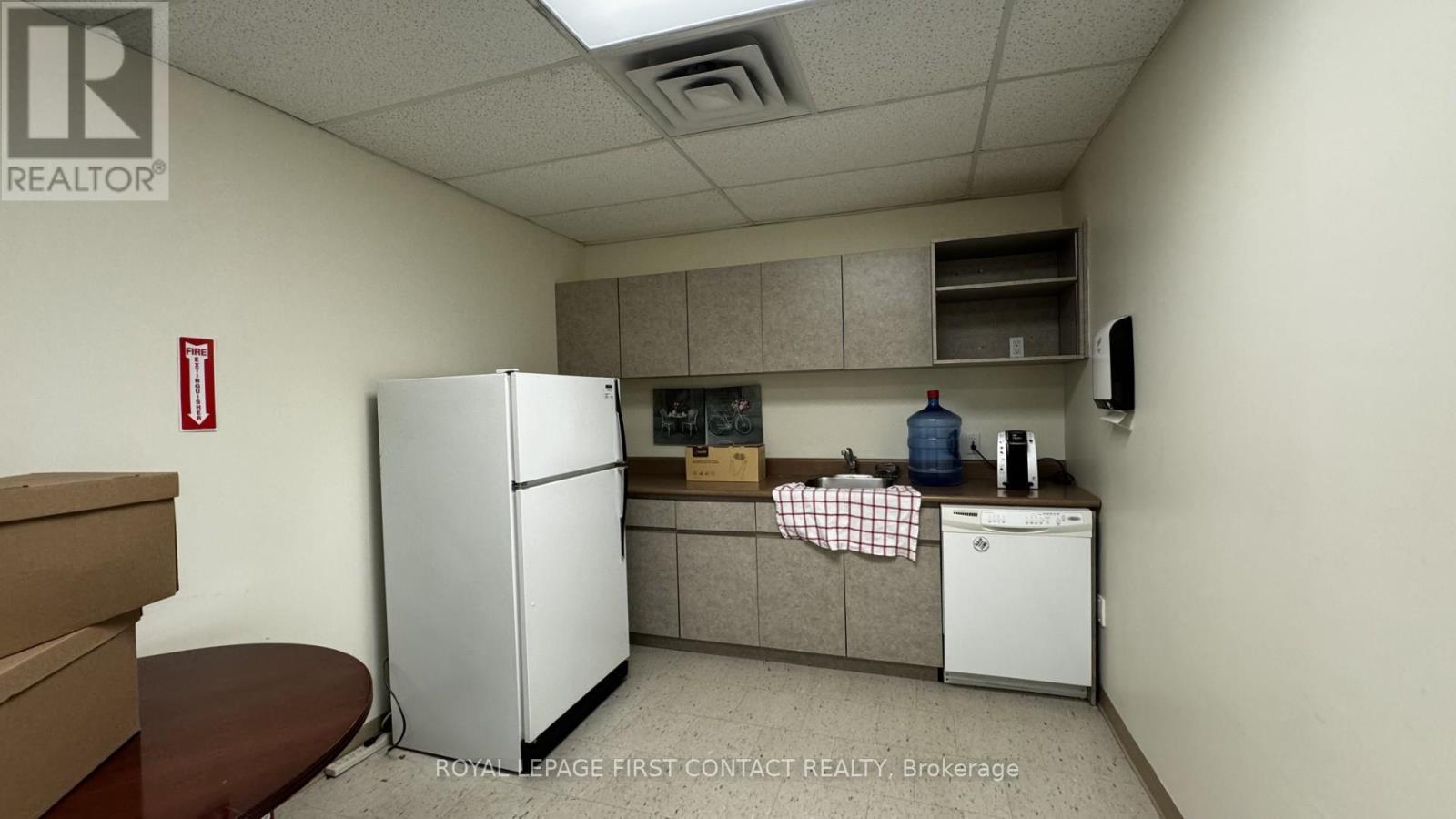 












301 - 135 BAYFIELD STREET

,
Barrie,




Ontario
L4M3B3

