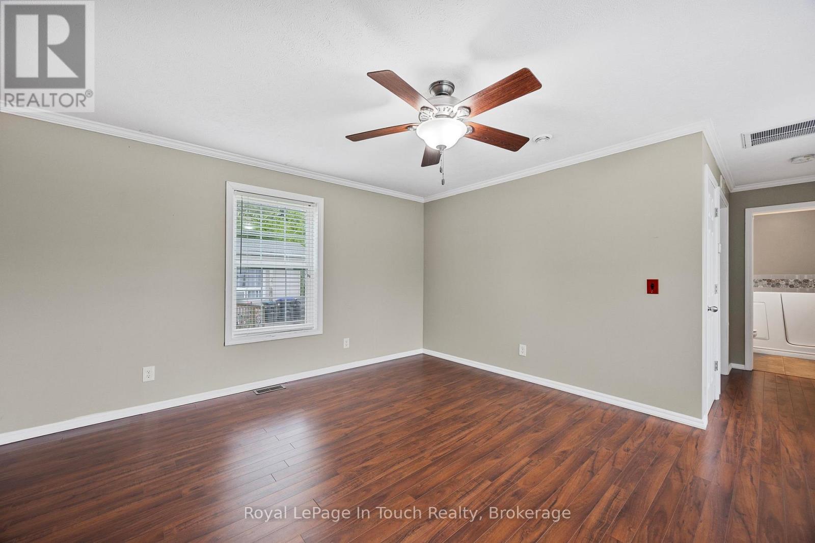 












6 MAPLE LANE

,
Midland,




Ontario
L4R0B9

