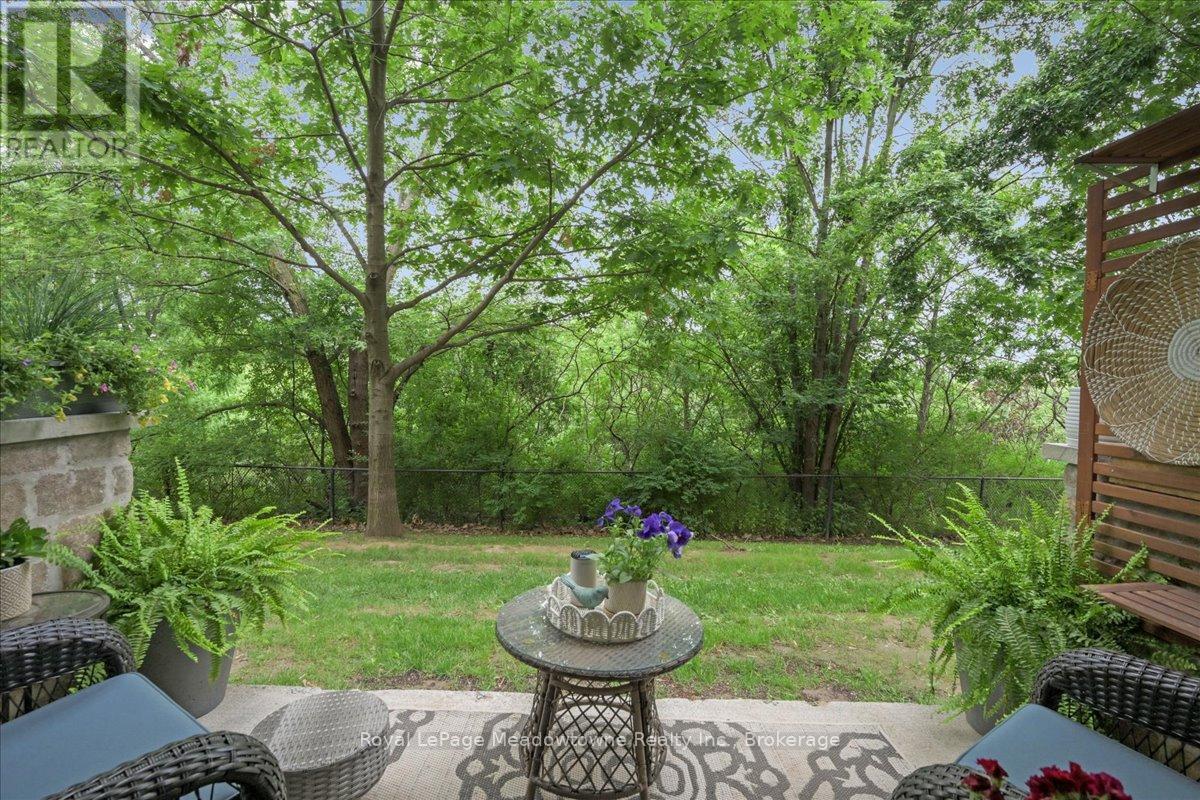 












105 - 1450 BISHOPS GATE

,
Oakville (GA Glen Abbey),




Ontario
L6M4N1

