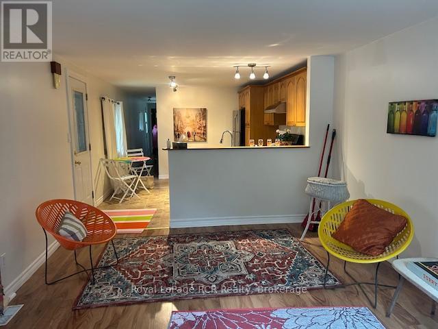 












90 SUSSEX SQUARE

,
Georgian Bluffs,




Ontario
N4K5N5


