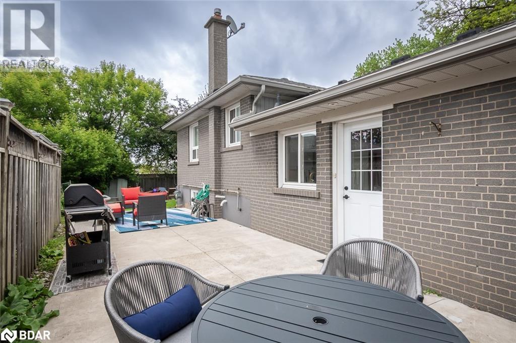 












137 WAKEFIELD Road

,
Milton,




Ontario
L9T2L7

