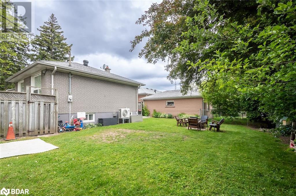 












137 WAKEFIELD Road

,
Milton,




Ontario
L9T2L7

