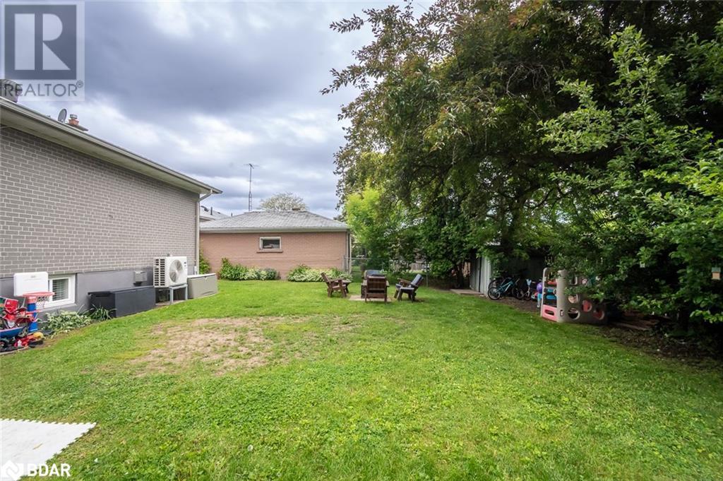 












137 WAKEFIELD Road

,
Milton,




Ontario
L9T2L7

