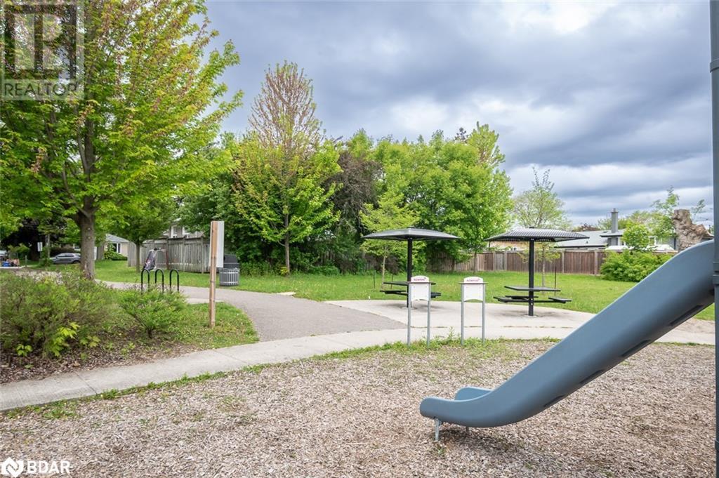 












137 WAKEFIELD Road

,
Milton,




Ontario
L9T2L7

