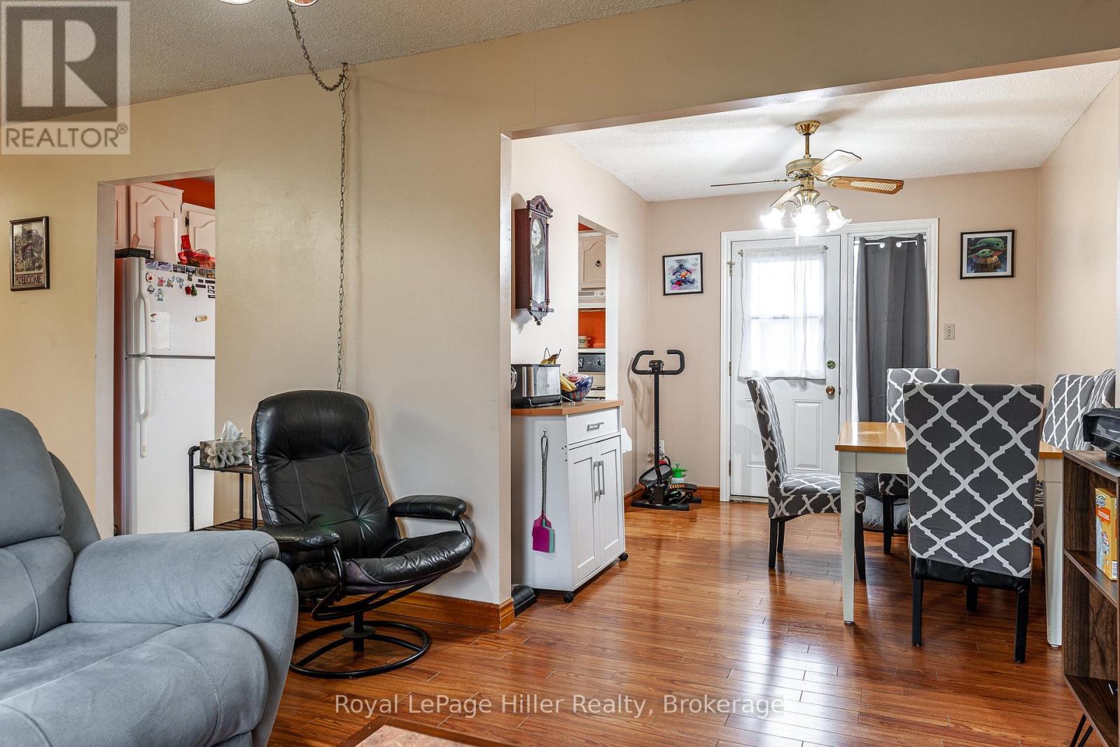












292 MAPLE AVENUE

,
Stratford,




Ontario
N5A6Z4

