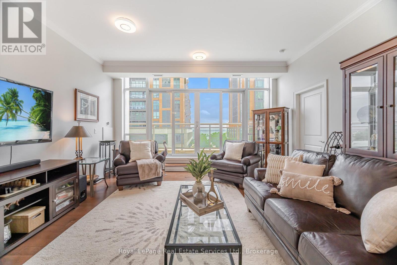 












303 - 360 PEARL STREET

,
Burlington (Brant),




Ontario
L7R1E1

