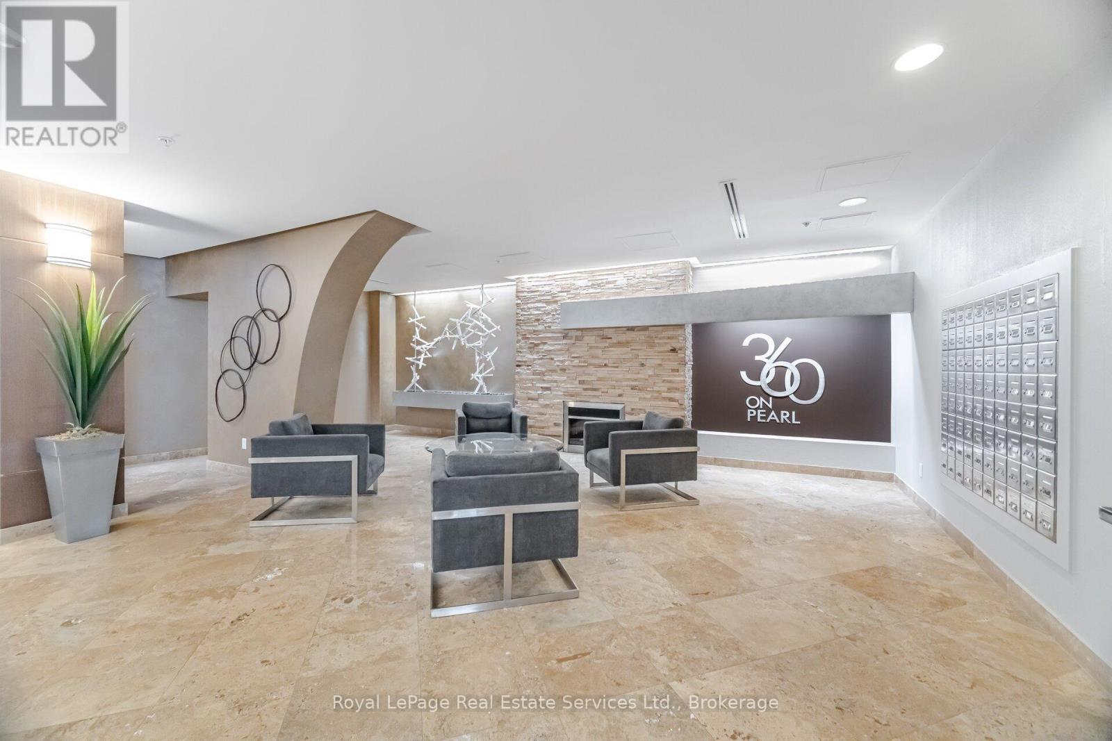 












303 - 360 PEARL STREET

,
Burlington (Brant),




Ontario
L7R1E1

