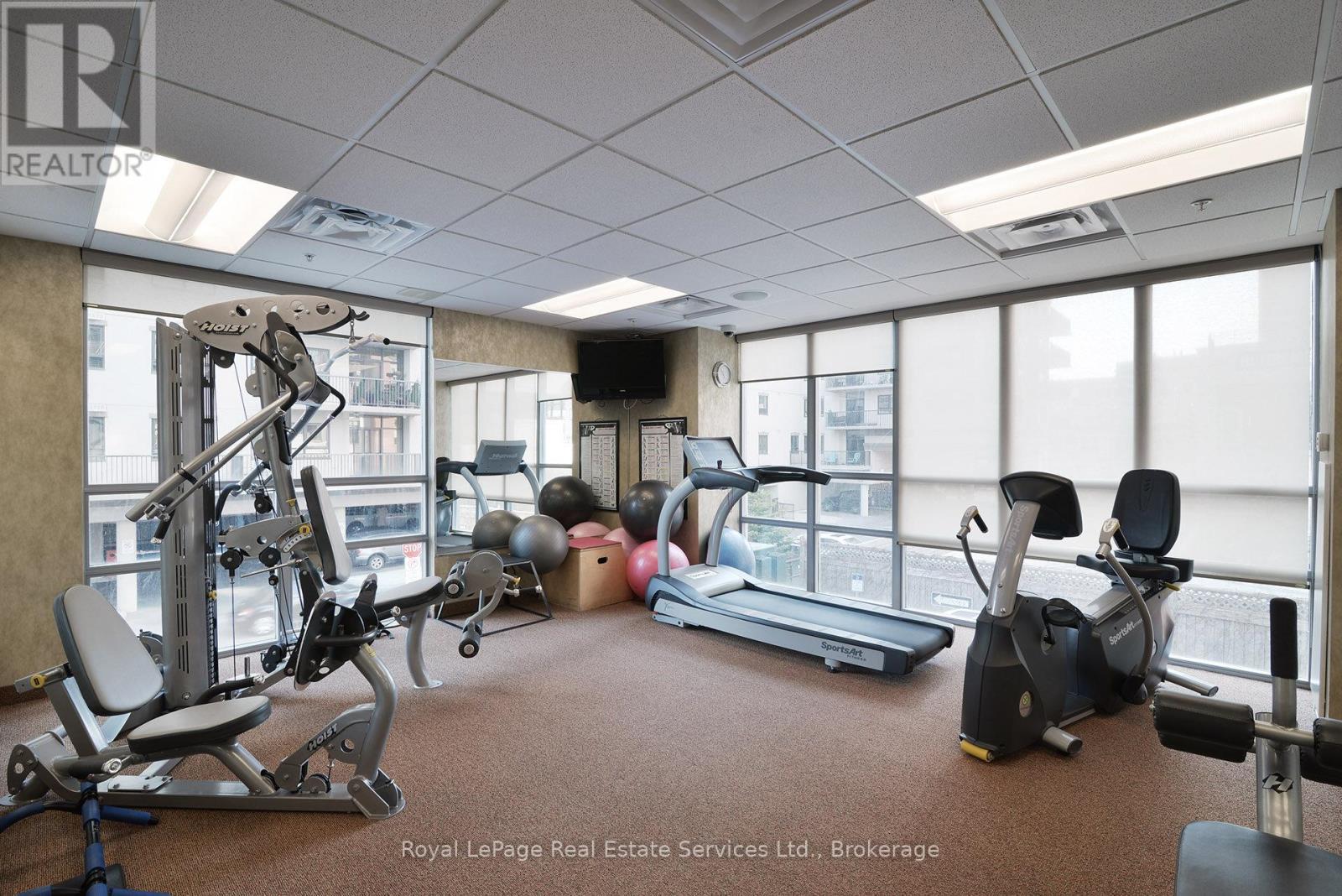 












303 - 360 PEARL STREET

,
Burlington (Brant),




Ontario
L7R1E1

