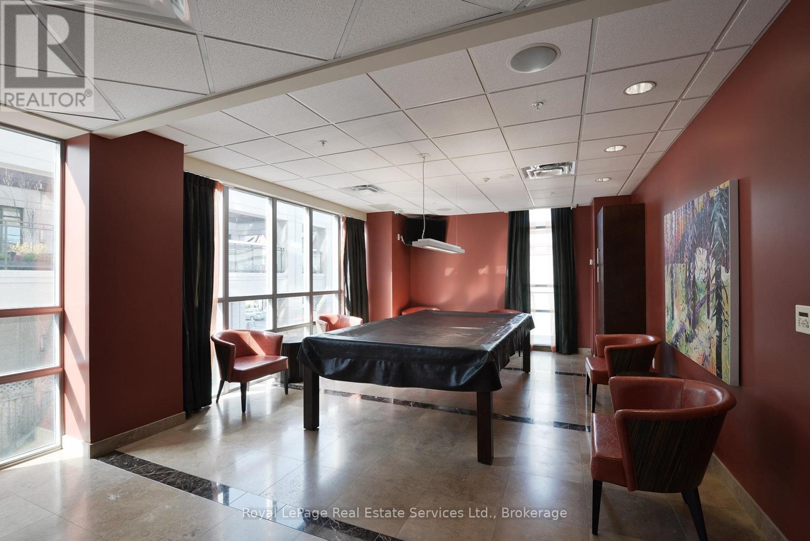 












303 - 360 PEARL STREET

,
Burlington (Brant),




Ontario
L7R1E1

